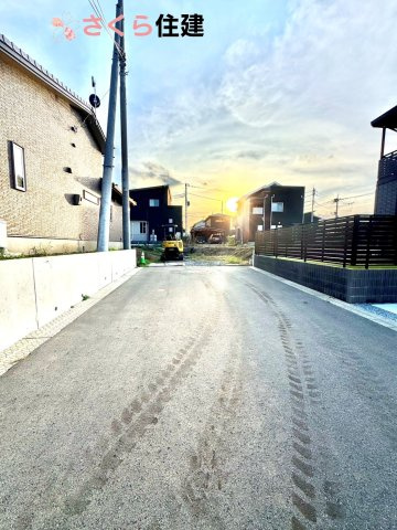 愛伸タウン野沢町１期　No，3の前面道路含む現地写真|前面道路６ｍ公道