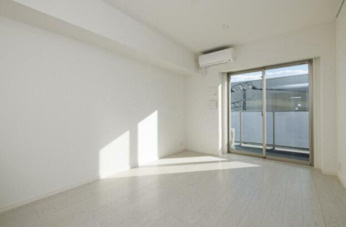 【居間・リビング】 | オアーゼ新宿西落合レジデンス | 明るい洋室！