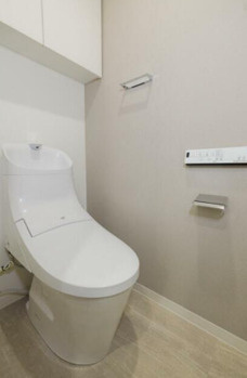 【トイレ】 | オアーゼ新宿西落合レジデンス | 温水洗浄便座。