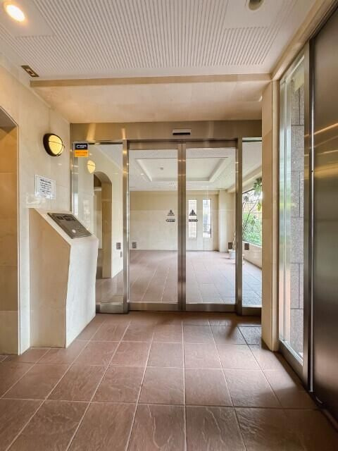 フルグラール池袋のエントランス