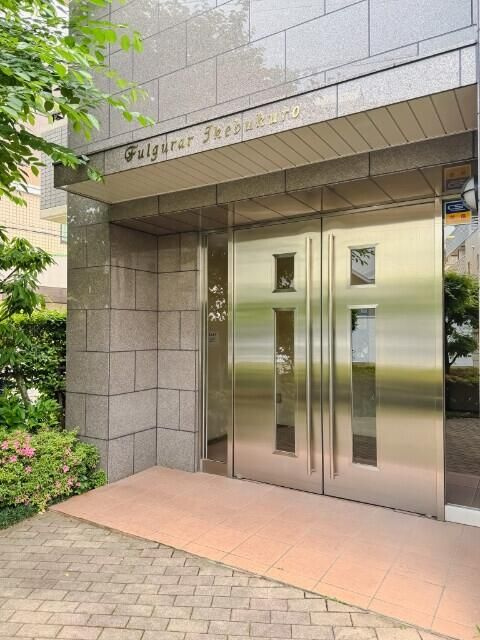 フルグラール池袋のエントランス