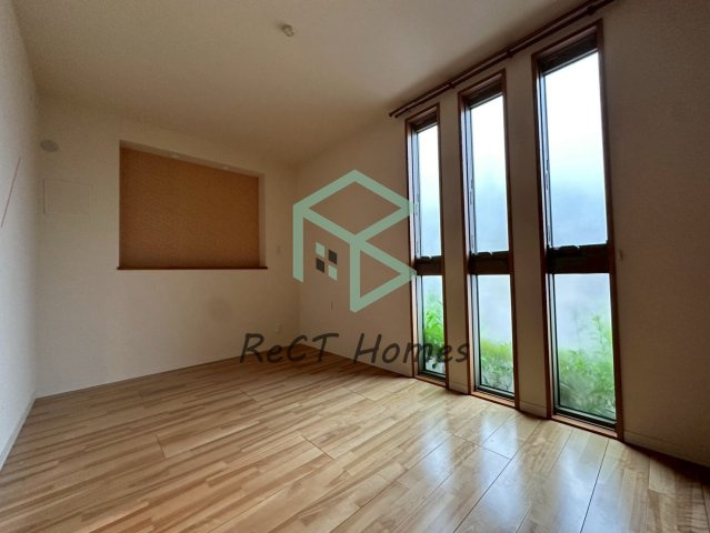 シャーメゾン岡寺の居間・リビング