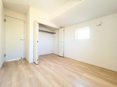 【洋室】 | ◆◇横浜市緑区三保町　新築戸建　3号棟◇◆ | ◆その邸が魅せる、気品・上質・重厚感・極細やかさ、そのすべては訪れた者に安らぎと品性を与える特別な空間です。ここに住むからこそ意味がある。すべての（始まり）をここから迎えます。