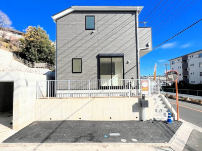 【外観】 | ◆◇横浜市緑区三保町　新築戸建　3号棟◇◆ | ◆子育て世代のスタッフもいますので、お客様目線での物件選び、ご提案が可能です。お問い合わせいただきました物件以外も多数ご紹介させていただきます。