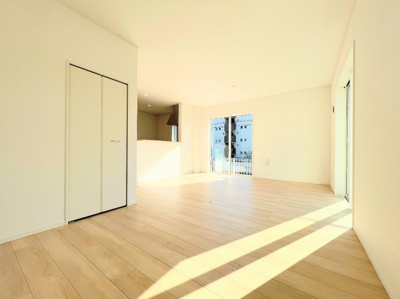 【キッチン】 | ◆◇横浜市緑区三保町　新築戸建　3号棟◇◆ | ◆ご家族の会話がはずむ、開放的なＬＤＫです。休日はお陽さまの光をたっぷりととりこめるぽかぽかリビングで過ごしませんか？