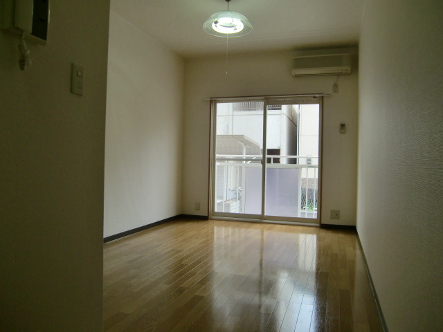 ヴィラ六甲の洋室