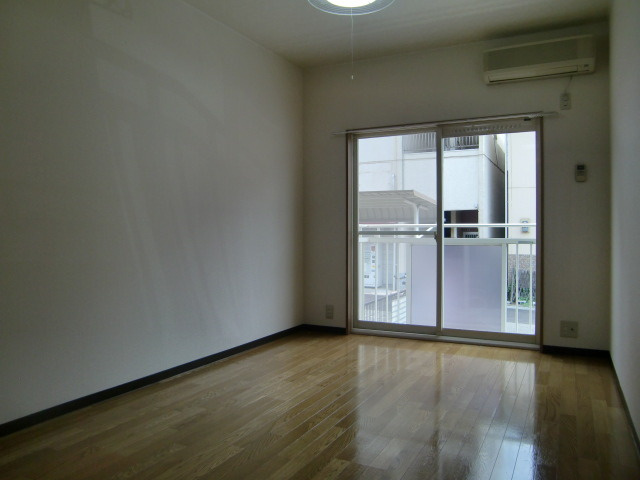 ヴィラ六甲の居間・リビング