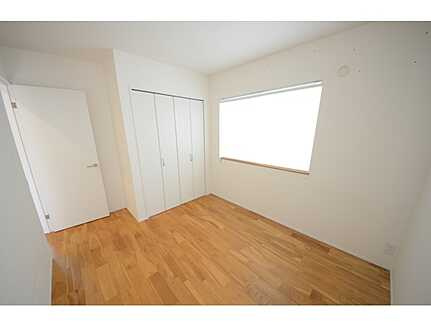 広島市東区戸坂大上４丁目の洋室