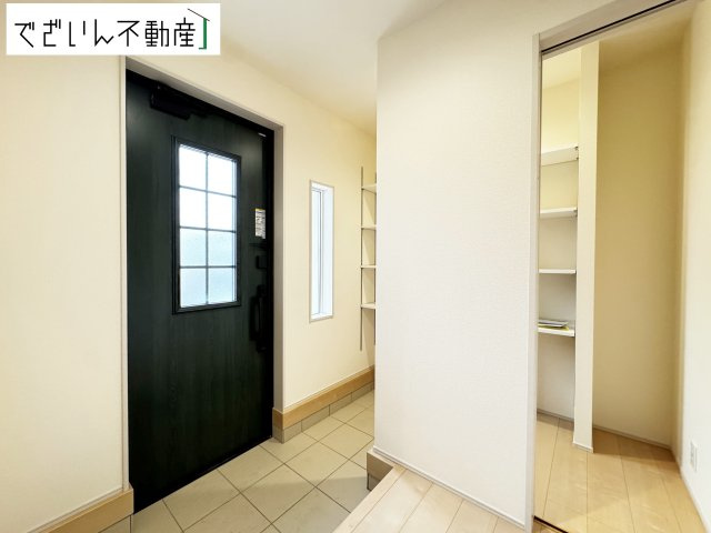 【玄関】 | Livele Garden.S深谷市東方第2　新築住宅 | ≪1号棟≫
現地(2025年10月撮影)