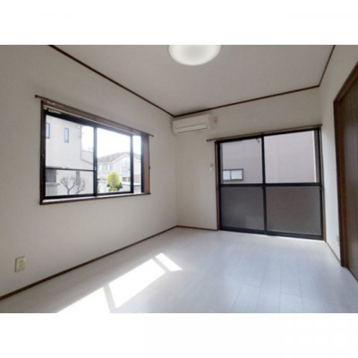 【居間・リビング】 | ソレアードコートB | リビングです