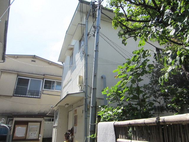 関アパートの画像