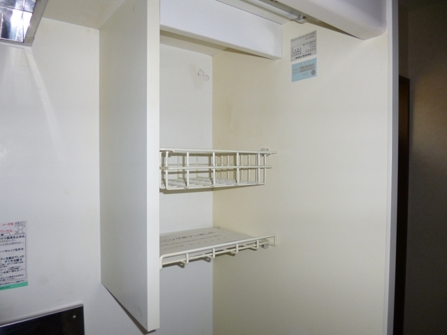 コーポ広央のキッチン|キッチンの上部収納！