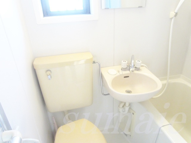 ＮＹハウスのトイレ|★お掃除楽々のバストイレ同室です★