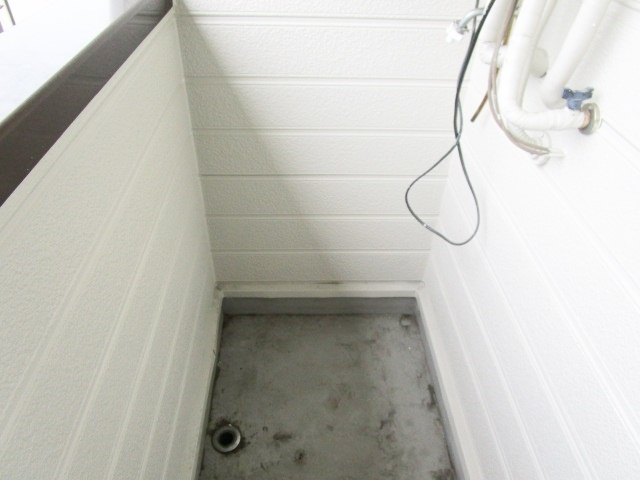 野口ハイムのバルコニー|洗濯機置き場。