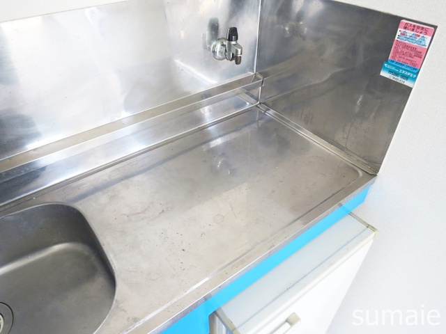 プラザ・ドゥ・モーリスのキッチン|キッチン台スペースございます。