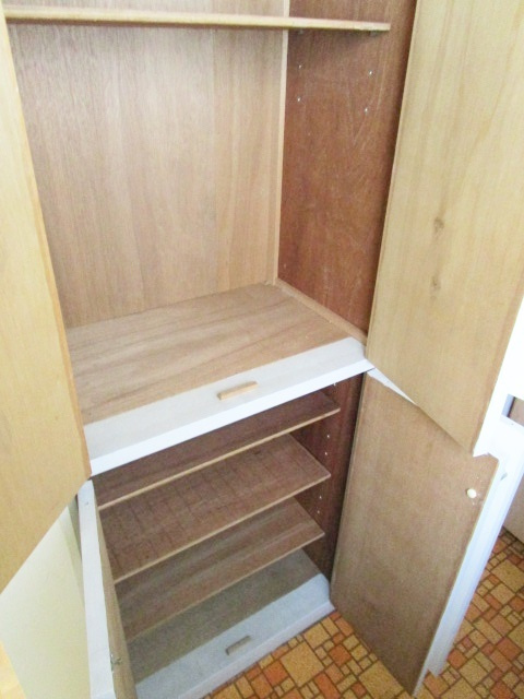 オレンジコーポの内装|玄関収納。