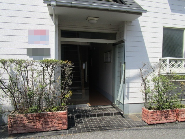 オレンジコーポのエントランス|エントランススペース。