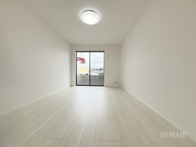 888N鳩ヶ谷の居間・リビング|広い居室です☆