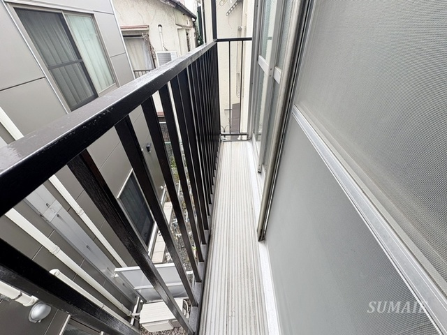 第一高千代コーポのバルコニー|フラワーボックスです☆