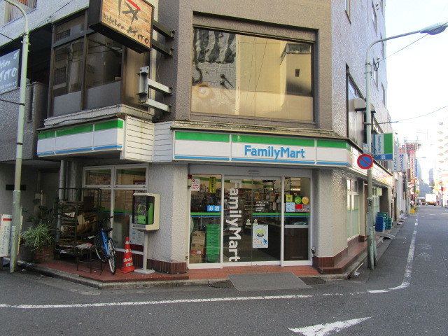 第一高千代コーポのその他|ファミリーマート東池袋明治通り店