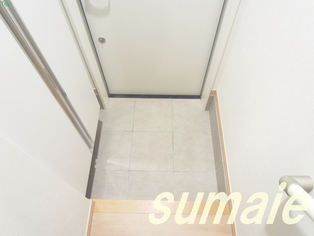 ＲＯＷ　ＨＯＵＳＥ上中里の玄関|シューズBOX付きの玄関です