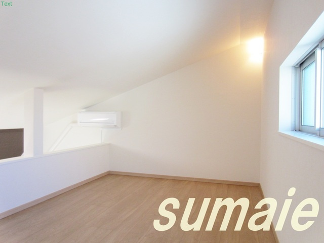 ＲＯＷ　ＨＯＵＳＥ上中里の洋室|用途満載のロフトです☆