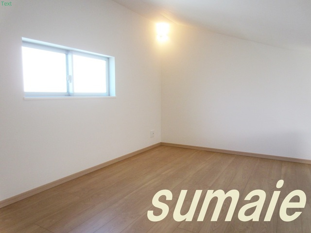 ＲＯＷ　ＨＯＵＳＥ上中里の洋室|高さと広さのあるロフトです☆