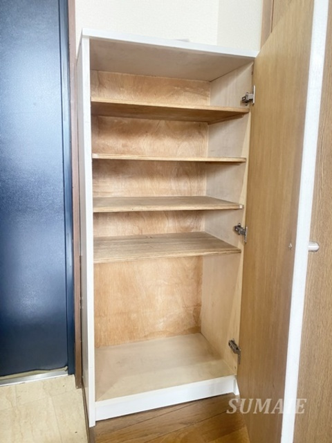 ラフォーレ町屋の収納|シューズボックスです☆