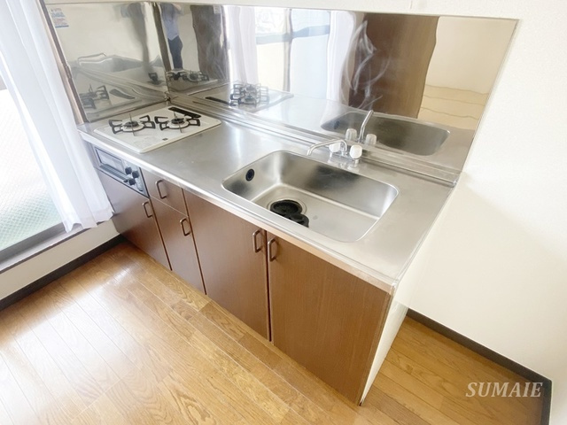 ラフォーレ町屋のキッチン|2口ガスコンロ付きキッチンです☆