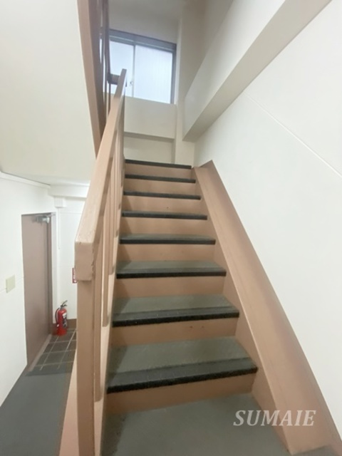 ダイヤモンドレジデンス西日暮里のその他共用部分|階段です☆