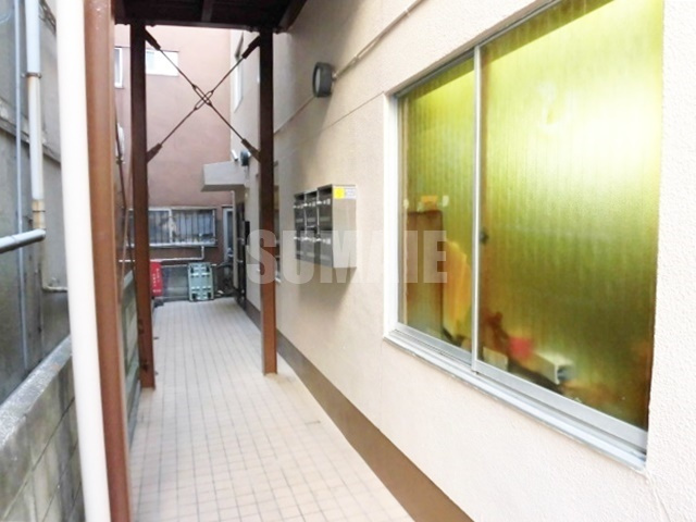 ダイヤモンドレジデンス西日暮里のロビー|入り口部分です★