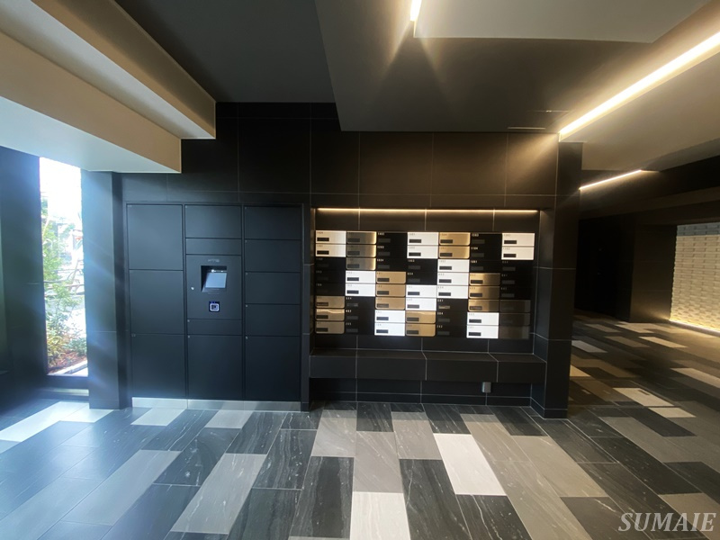 Alivis東京尾久のエントランス|宅配ボックス☆メールボックス☆