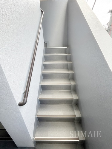 ＨＤビルの外観パース|共用部階段です