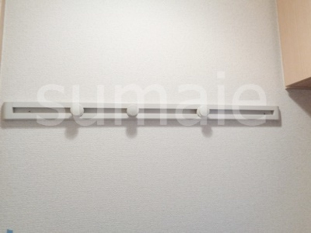 グランドソレーユの収納|玄関近くにかけるところあります♪