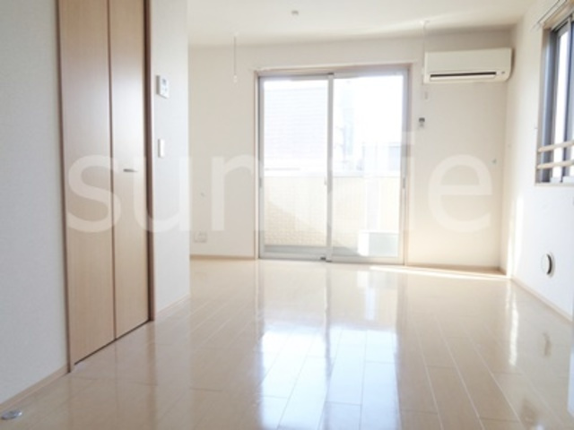 グランドソレーユの居間・リビング|開放感あるお部屋です！！