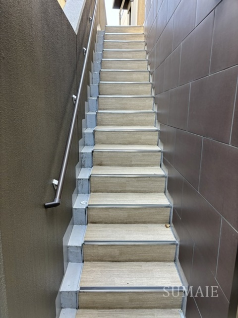 クレヴィアリグゼ西巣鴨のその他共用部分|共用階段です