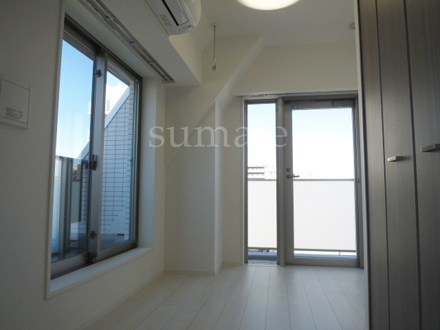 ティモーネプレミアム東十条の寝室|角部屋で明るいです☆