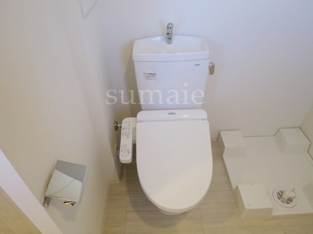 ティモーネプレミアム東十条のトイレ|温水洗浄機能付き！