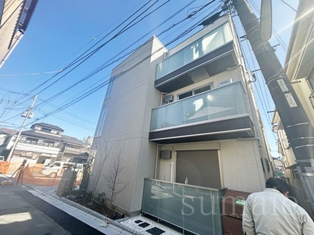 セレスティア豊島Ｓの外観|3階建て☆