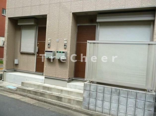 エムズハウス(M's House)のエントランス