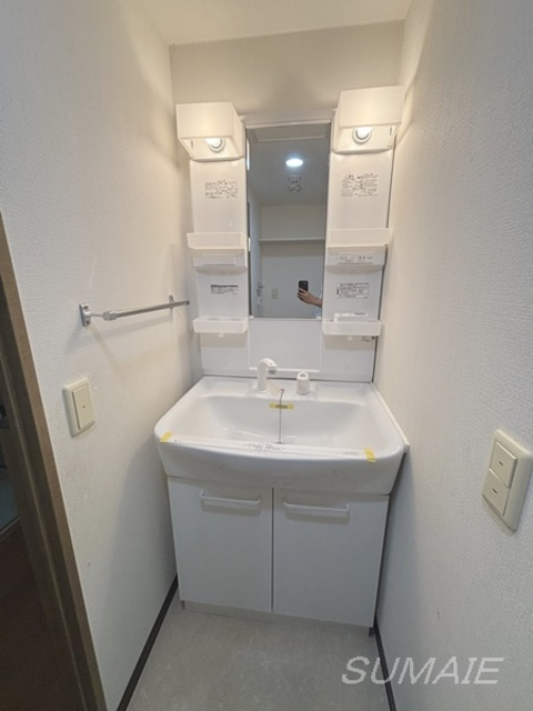 ケイティーズ　クリアの洗面所|洗面化粧台です