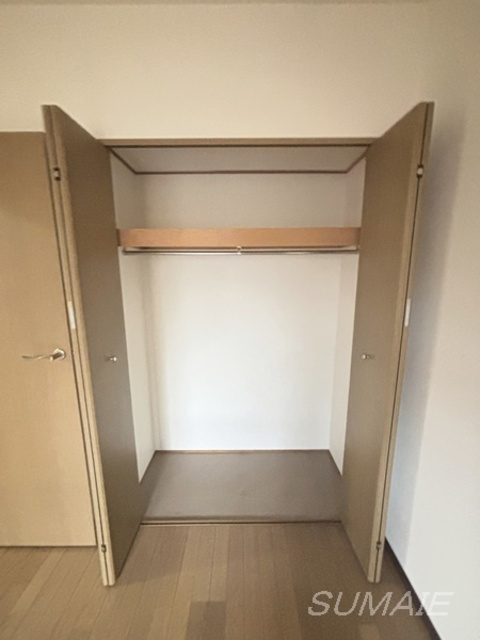 ケイティーズ　クリアの収納|洋室側収納です