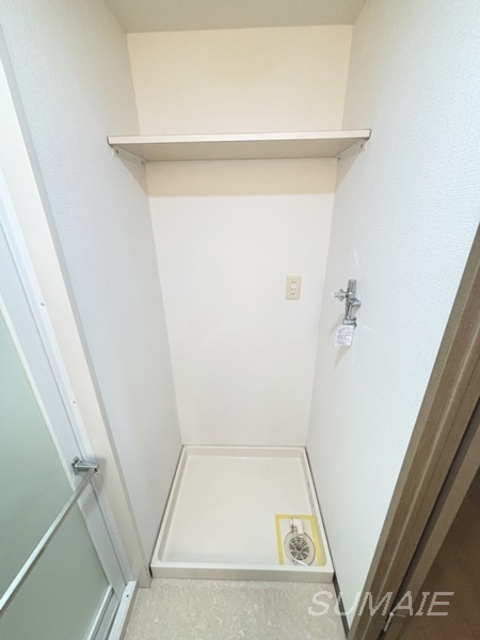 ケイティーズ　クリアの収納|洗濯機置き場です