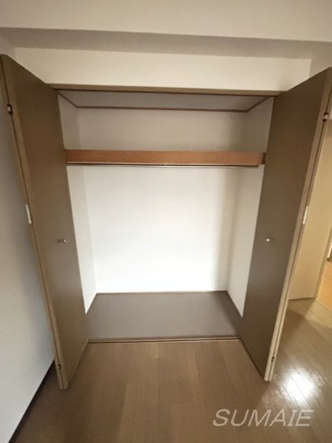 ケイティーズ　クリアの収納|洋室収納です