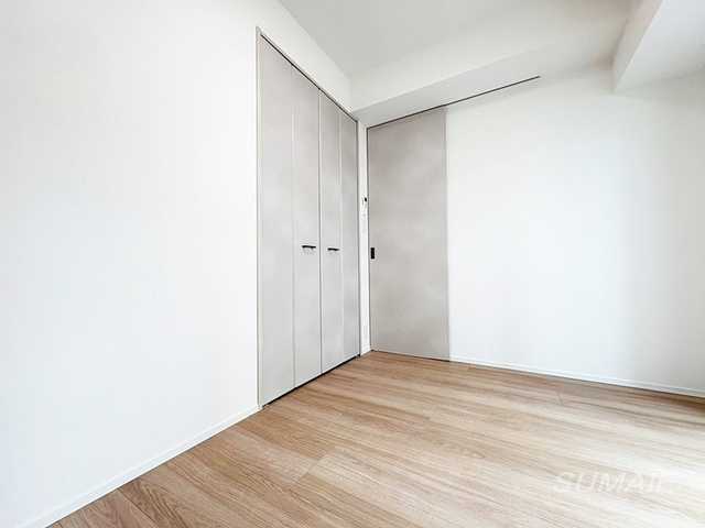 ティモーネグランデ田端ノルドの居間・リビング|4.8帖の居室です☆