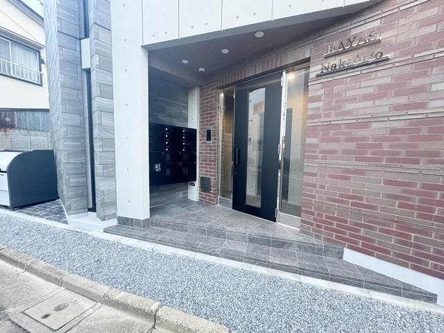 レピュア十条レジデンスのエントランス|エントランスです☆