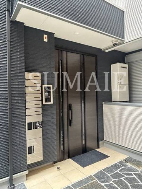 アーツ駒込のエントランス|建物入口です☆