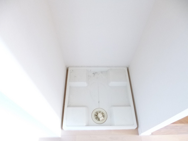 エスティメゾン王子の内装|室内洗濯機置場です