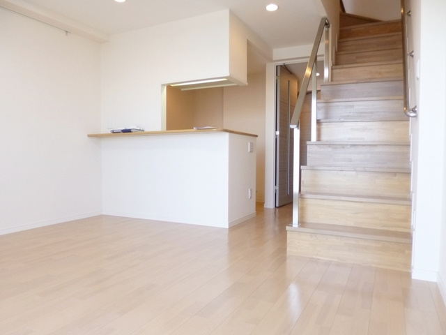 エスティメゾン王子の居間・リビング|綺麗なＬＤＫです