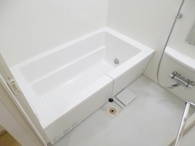 エスティメゾン王子の浴室|嬉しい鏡付きのお風呂です☆